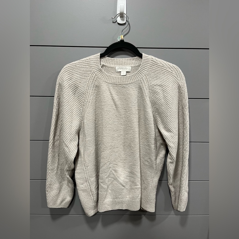 Barefoot dreams size small sweater